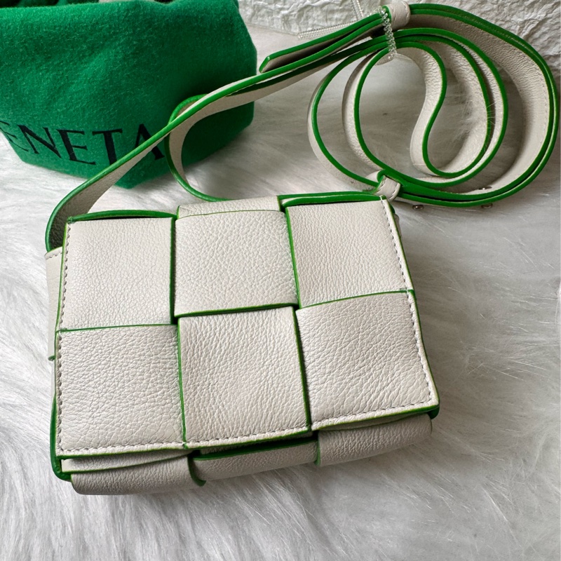 BV Bottega Veneta BETCandy Cassette 牛皮-24