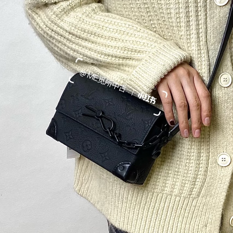 全網最低價❤️‍🔥男女通殺😍Lv路易威登黑色全皮壓紋老花磨砂插銷盒子包單肩斜挎包-6