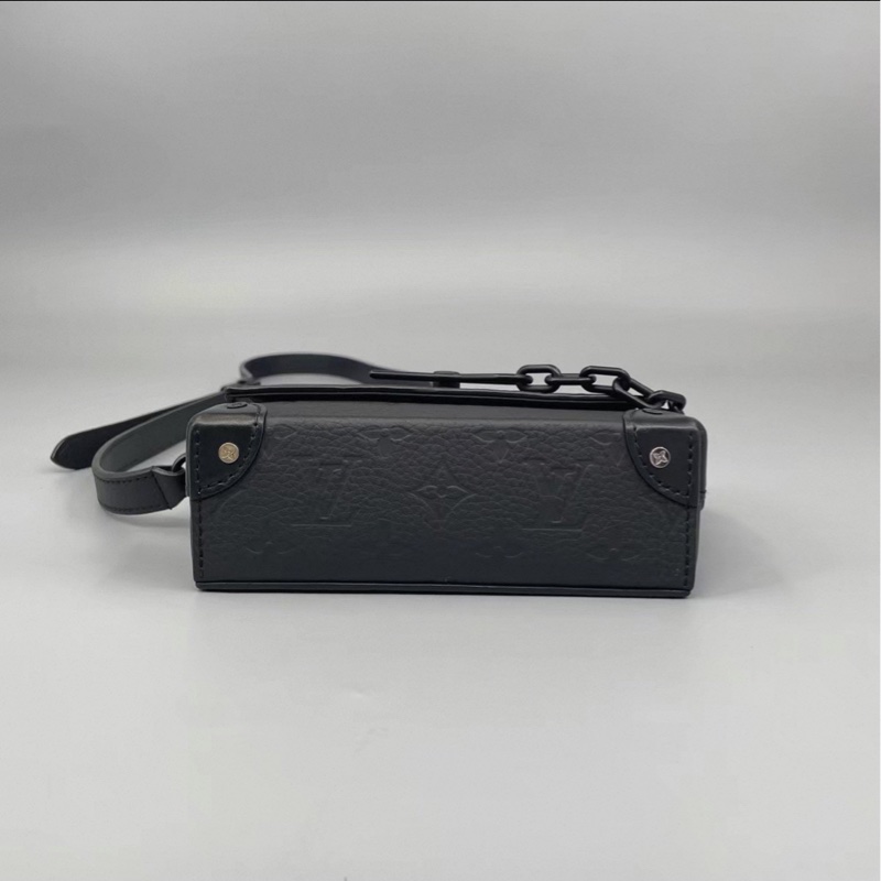 全網最低價❤️‍🔥男女通殺😍Lv路易威登黑色全皮壓紋老花磨砂插銷盒子包單肩斜挎包-10