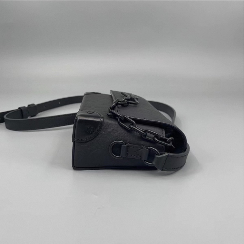 全網最低價❤️‍🔥男女通殺😍Lv路易威登黑色全皮壓紋老花磨砂插銷盒子包單肩斜挎包-12