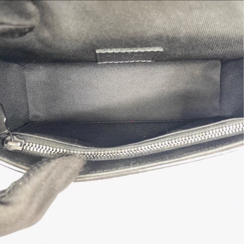 全網最低價❤️‍🔥男女通殺😍Lv路易威登黑色全皮壓紋老花磨砂插銷盒子包單肩斜挎包-16