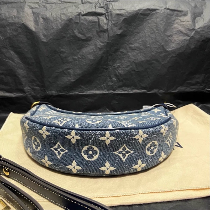 質感活潑系✨99新🆕Lv路易威登牛仔丹寧老花金扣Loop豌豆包單肩斜挎鏈條包-10