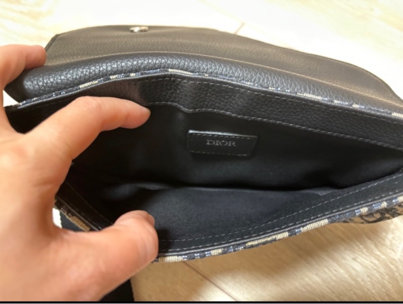 Dior 馬鞍包 包包 胸口包 郵差包-3