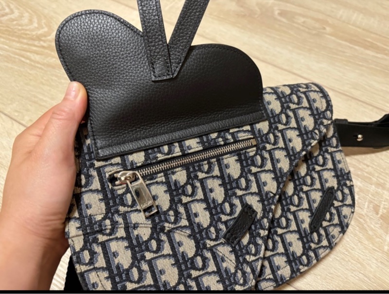 Dior 馬鞍包 包包 胸口包 郵差包-4