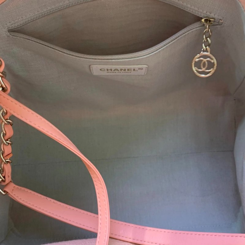 chanel 沙灘包 芯片款 橘粉 32*23*17  98新配件塵袋 子袋-7