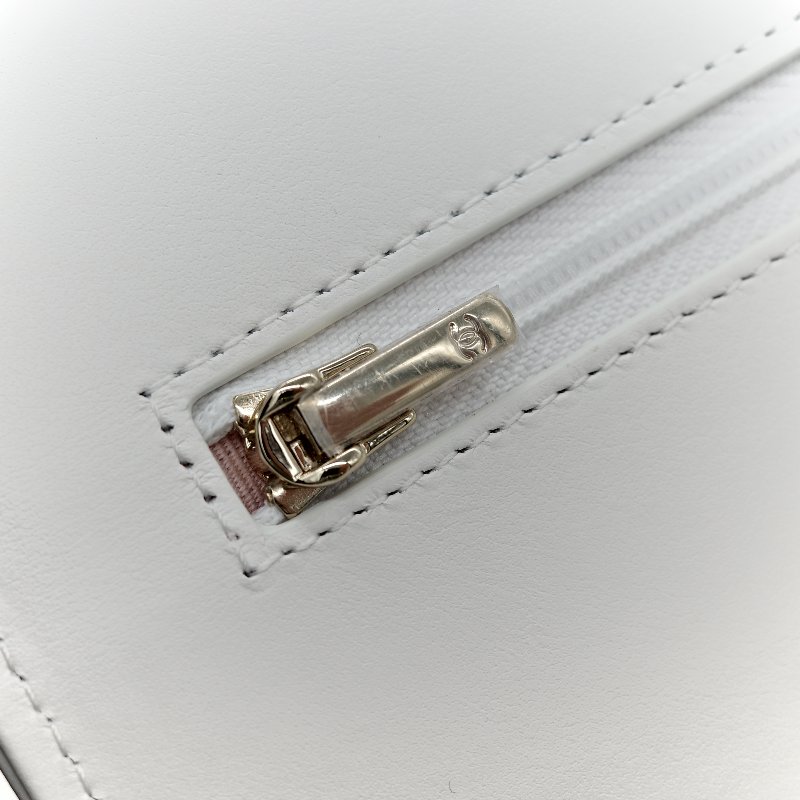 Chanel 香奈兒 白色 牛皮 雙金球 WOC 斜挎包-25