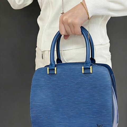 LV Pont Neuf牛皮純色水波紋手提包 藍色  牛皮24*22*11.5 98新配件塵袋