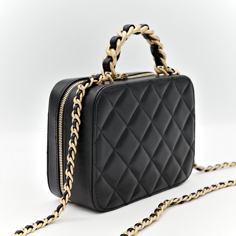 Chanel Matelasse Vanity Bag-6