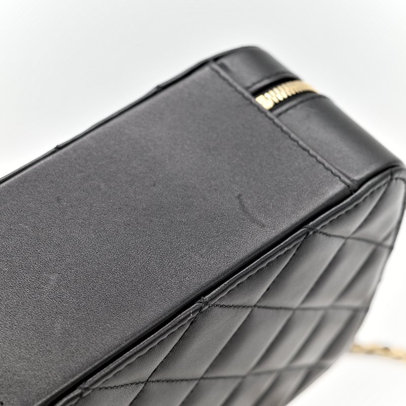 Chanel Matelasse Vanity Bag-12