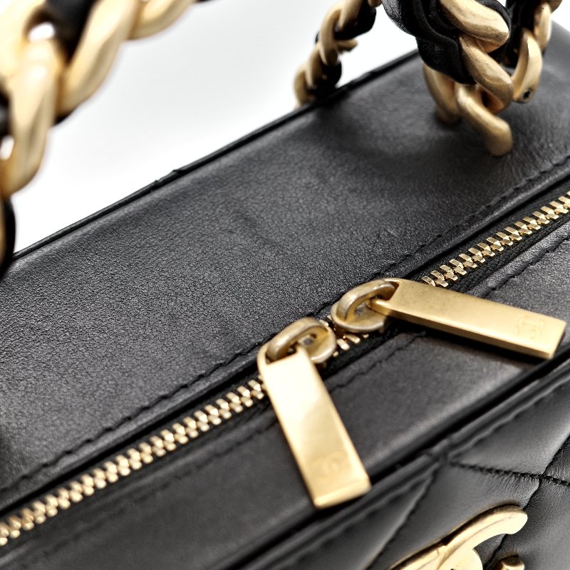 Chanel Matelasse Vanity Bag-20