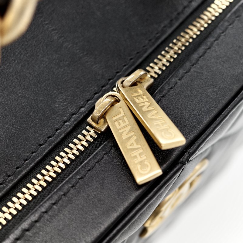 Chanel Matelasse Vanity Bag-23