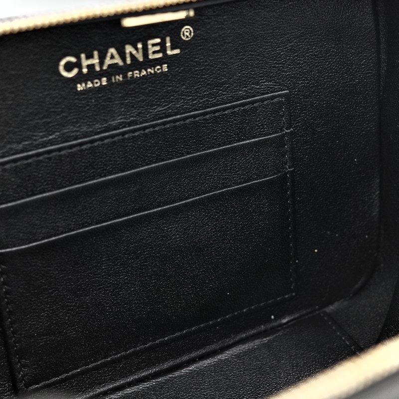Chanel Matelasse Vanity Bag-26