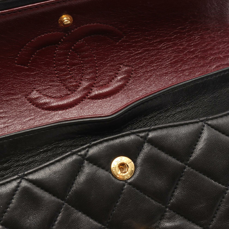 香奈兒 (CHANEL) Matelasse W 翻蓋鏈條單肩背包，羊皮材質，黑色，二手，金色五金，CC-12