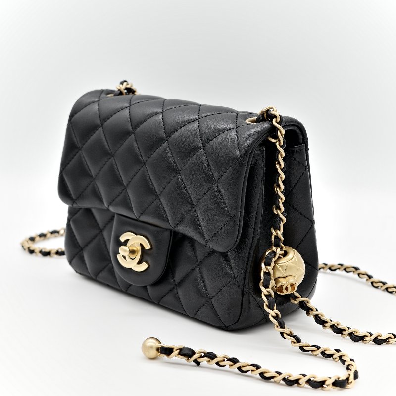 Chanel 香奈兒 Mini Square Pearl Crush 方胖子 黑色 羊皮小金球 斜背鏈帶包-3