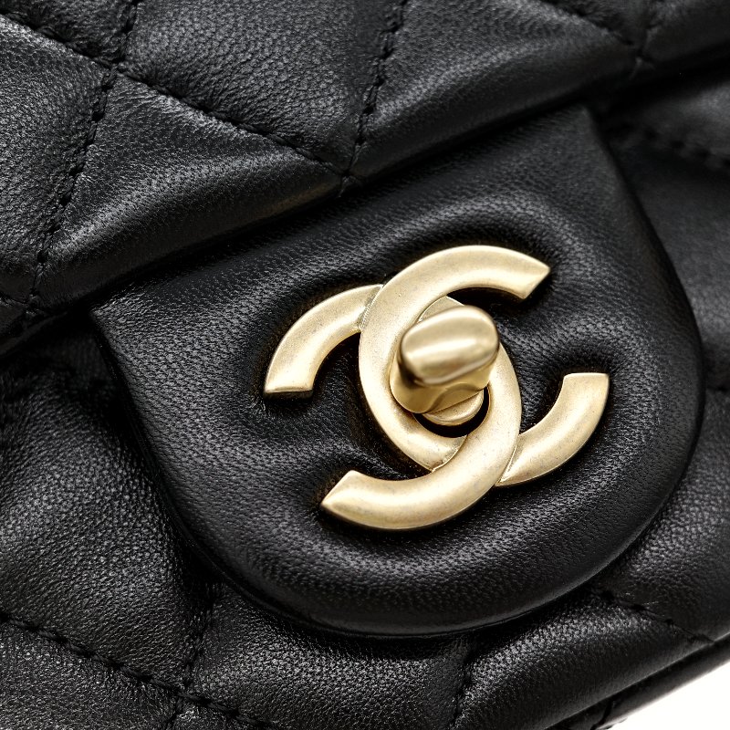 Chanel 香奈兒 Mini Square Pearl Crush 方胖子 黑色 羊皮小金球 斜背鏈帶包-11