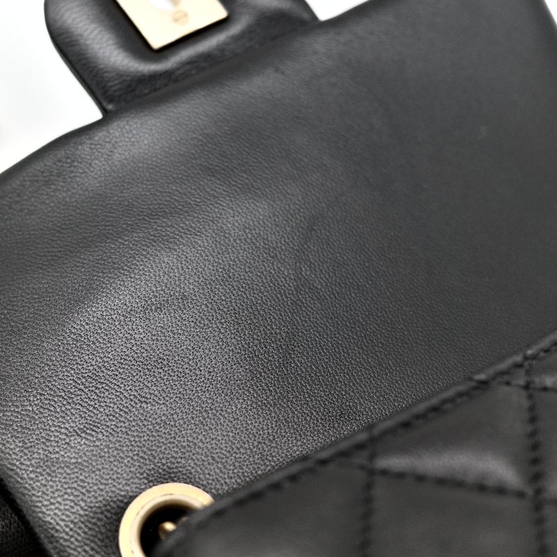 Chanel 香奈兒 Mini Square Pearl Crush 方胖子 黑色 羊皮小金球 斜背鏈帶包-13