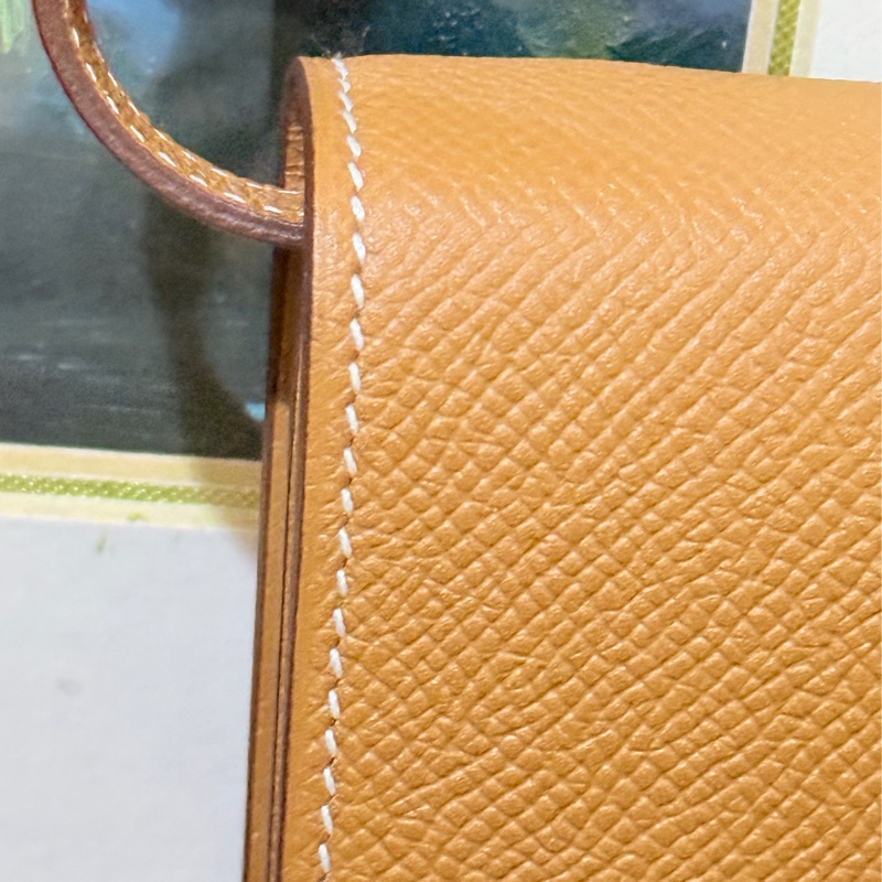 未使用99新✨好用有高質感的HERMES 愛馬仕最美金棕色 斜背包 woc 最耐用的Epsom牛皮 Clic 16 顯年輕銀扣-17