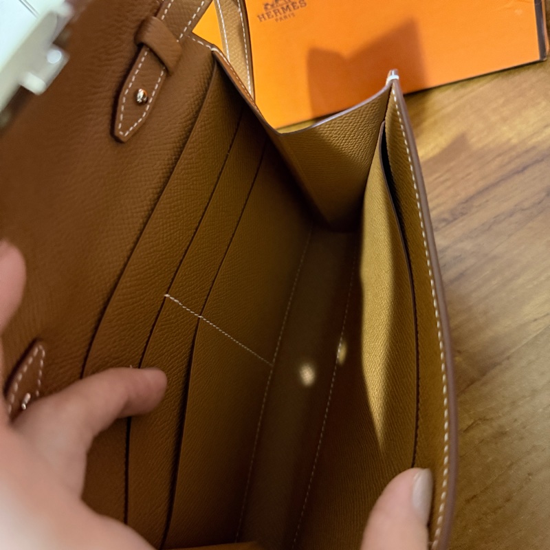 未使用99新✨好用有高質感的HERMES 愛馬仕最美金棕色 斜背包 woc 最耐用的Epsom牛皮 Clic 16 顯年輕銀扣-57