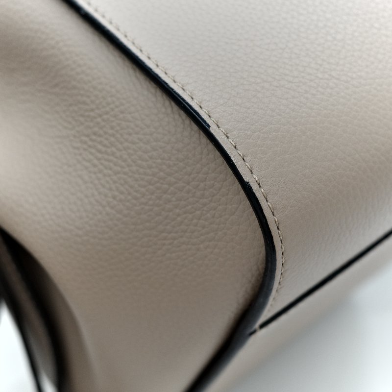 LOEWE 羅威 Mini Hammock 迷你 粒面小牛皮 吊床包 肩背包 手提包 雙色 沙色-9