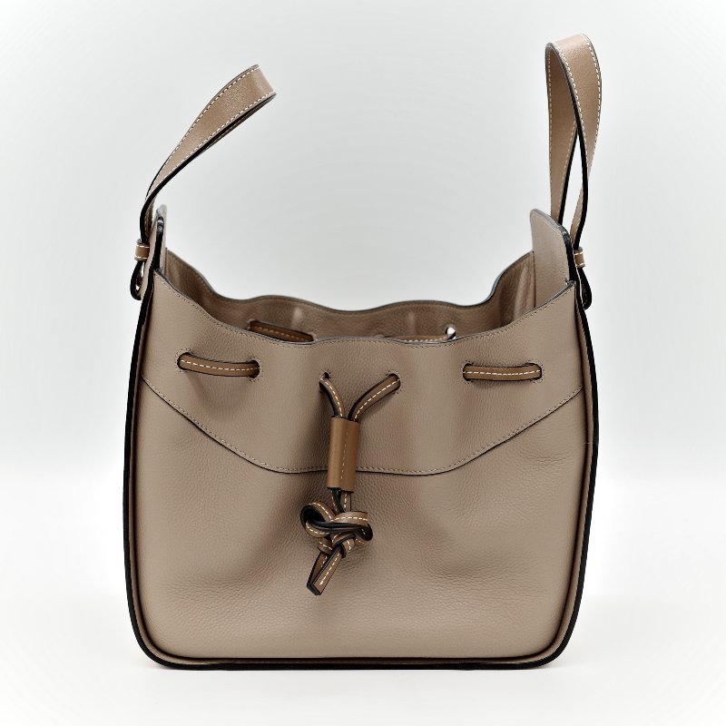 LOEWE 羅威 Mini Hammock 迷你 粒面小牛皮 吊床包 肩背包 手提包 雙色 沙色-17