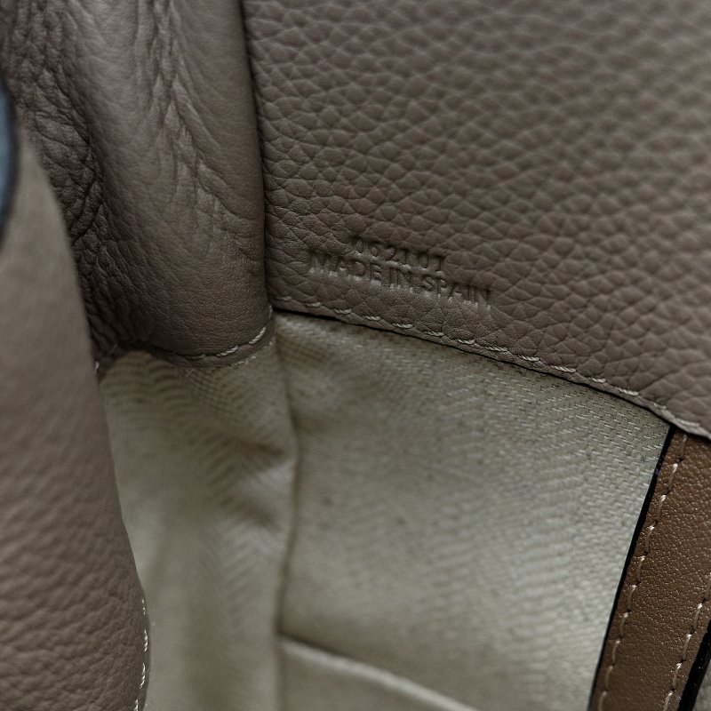 LOEWE 羅威 Mini Hammock 迷你 粒面小牛皮 吊床包 肩背包 手提包 雙色 沙色-20