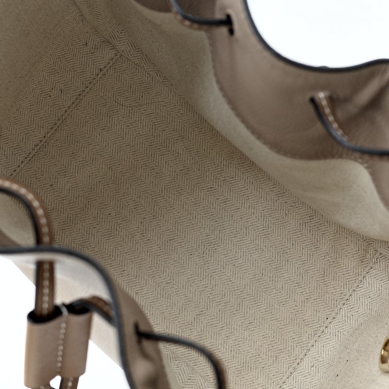 LOEWE 羅威 Mini Hammock 迷你 粒面小牛皮 吊床包 肩背包 手提包 雙色 沙色-22