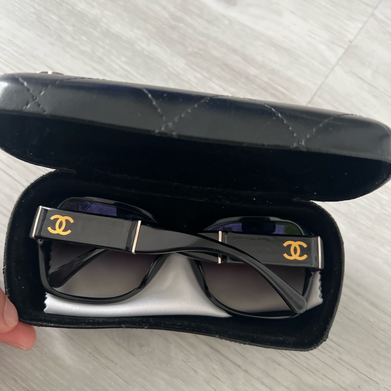 Chanel 5230Q 太陽眼鏡（大框方形系列） 小臉神器 割愛6580  正常使用痕跡 有盒 這個現在有的話新款都要20,000起跳了-4
