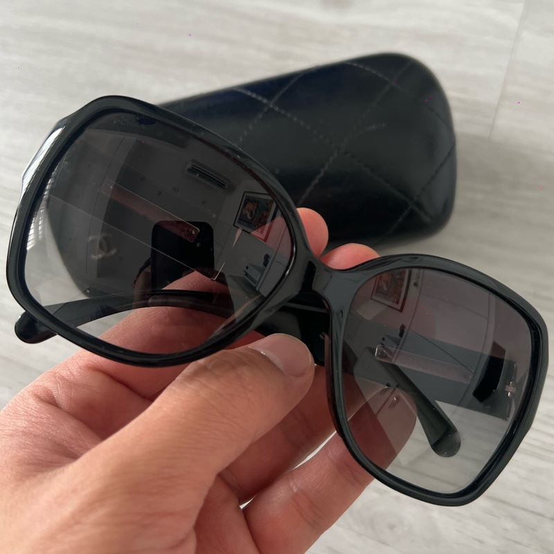 Chanel 5230Q 太陽眼鏡（大框方形系列） 小臉神器 割愛6580  正常使用痕跡 有盒 這個現在有的話新款都要20,000起跳了-17