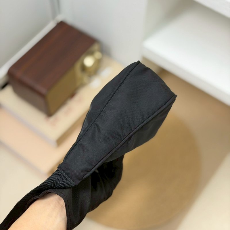 🏷Prada 普拉達．Re-Edition Hobo 2000 腋下包-3
