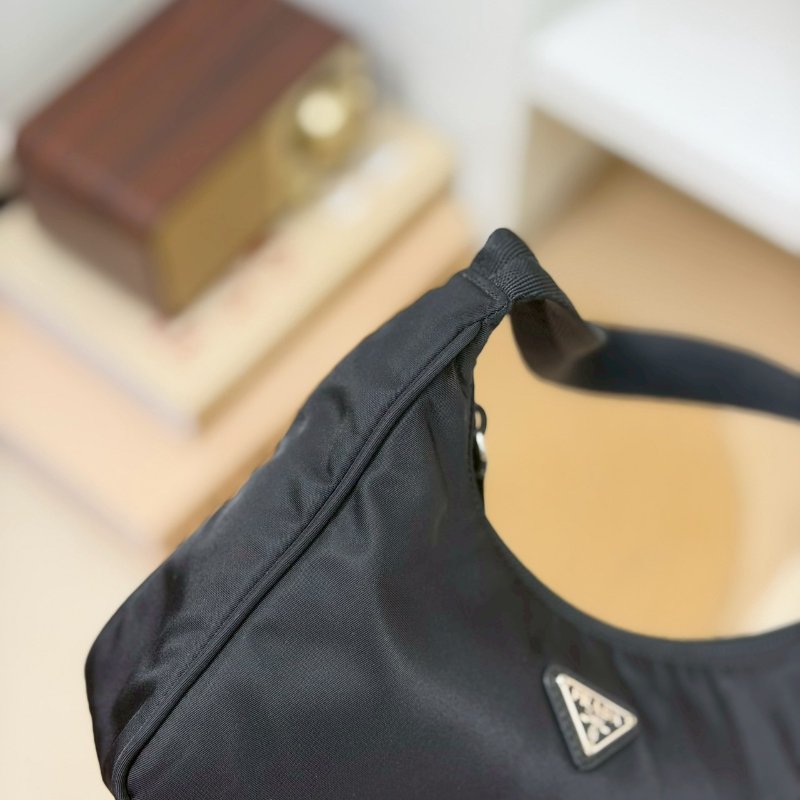 🏷Prada 普拉達．Re-Edition Hobo 2000 腋下包-8