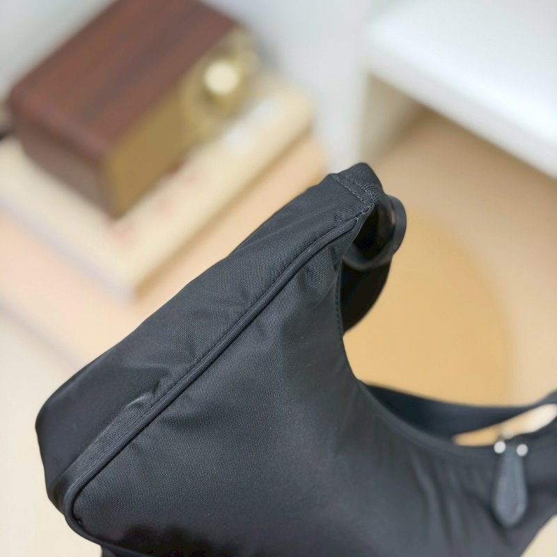 🏷Prada 普拉達．Re-Edition Hobo 2000 腋下包-10