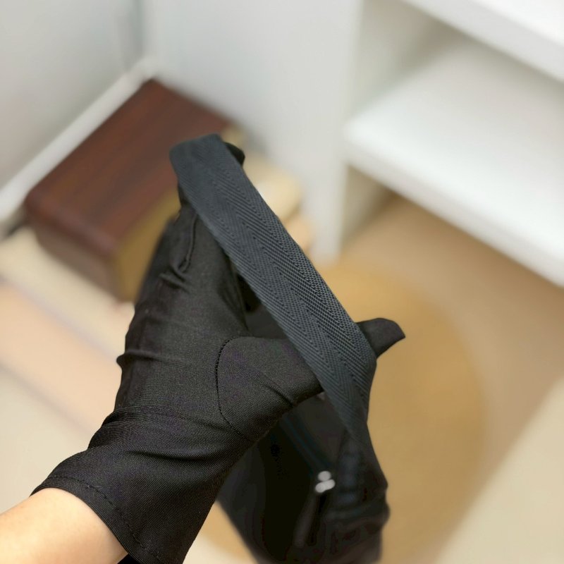 🏷Prada 普拉達．Re-Edition Hobo 2000 腋下包-17