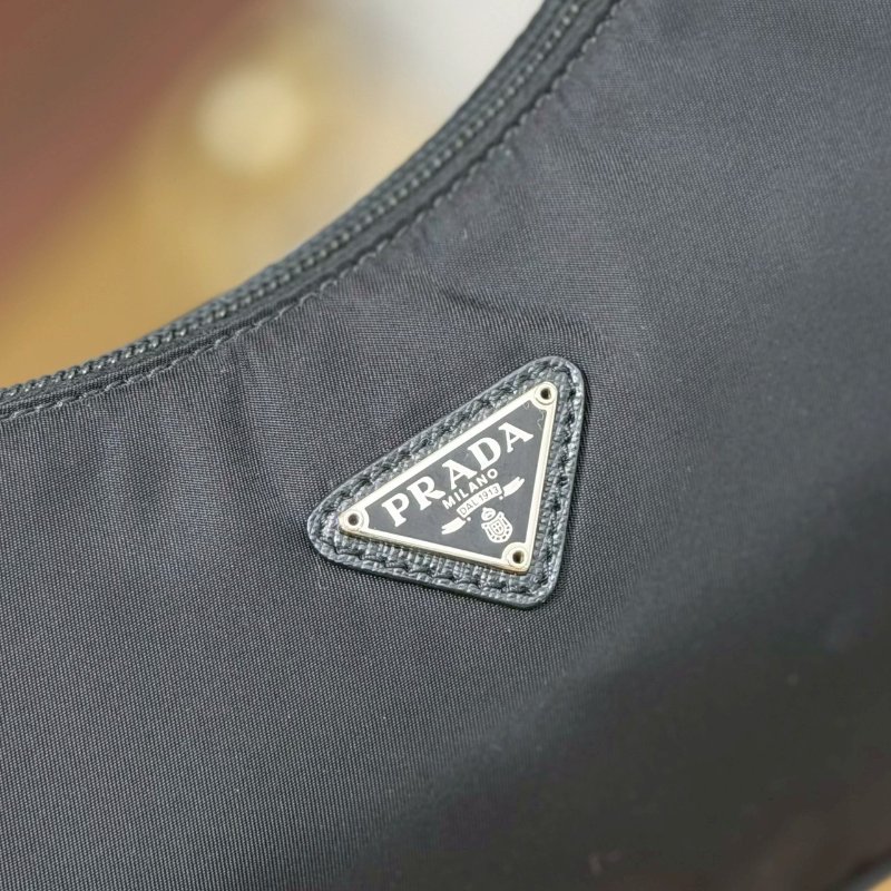 🏷Prada 普拉達．Re-Edition Hobo 2000 腋下包-18