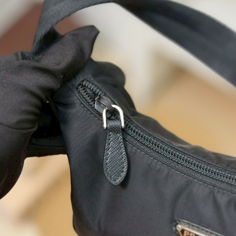 🏷Prada 普拉達．Re-Edition Hobo 2000 腋下包-19