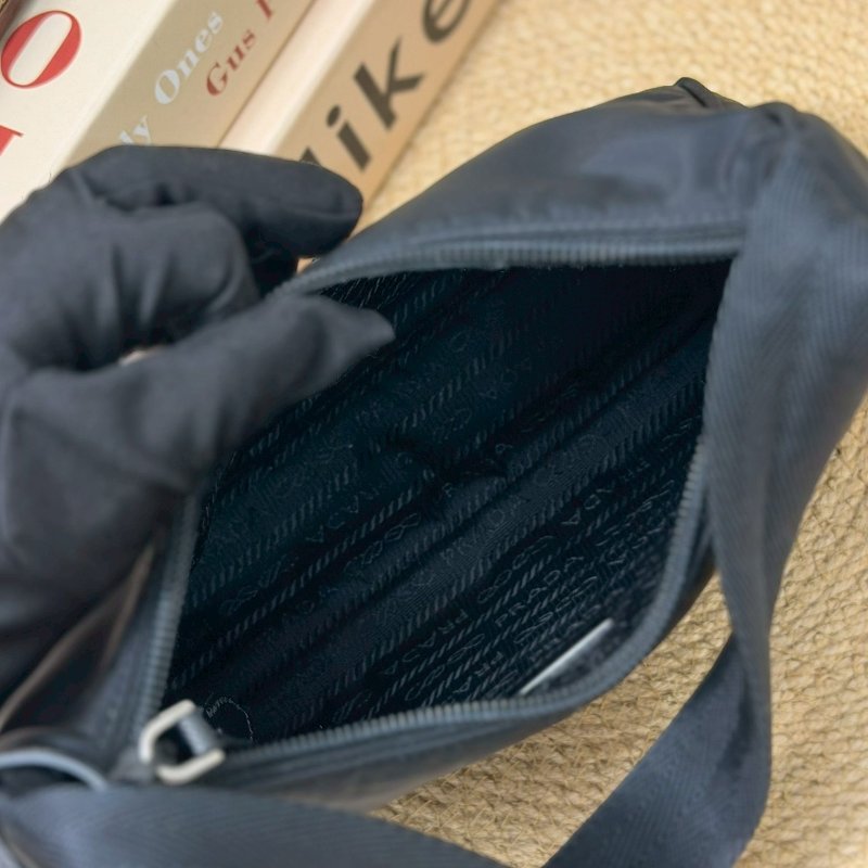 🏷Prada 普拉達．Re-Edition Hobo 2000 腋下包-20