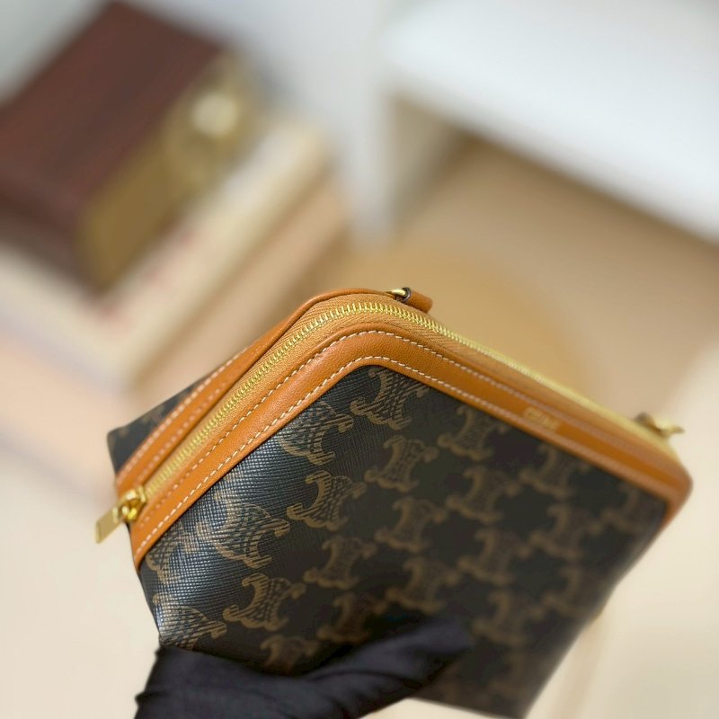 🏷Celine 瑟琳．Mini 貝殼包 新款-8