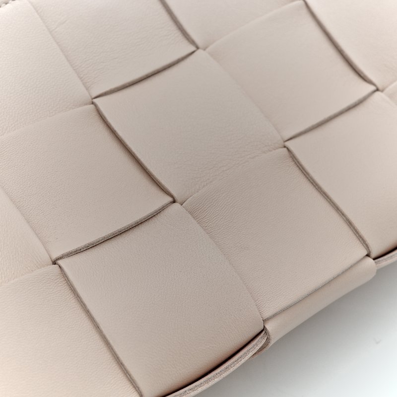 Bottega Veneta 寶緹嘉 粉色 編織 牛皮 斜挎包-11