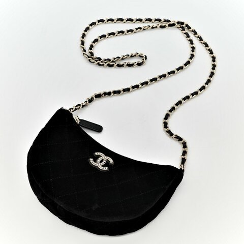 Chanel 香奈兒 絲絨 絨布 黑色  鑽石扣 斜挎包 月亮包