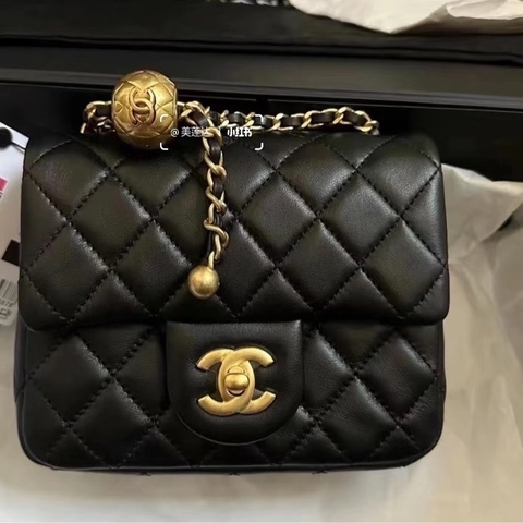 Chanel cf17黑金方胖芯片款23年硬底新款  #全新全配🈶購證 #專櫃一包難求🔥