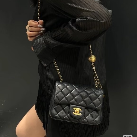 Chanel cf17黑金方胖芯片款23年硬底新款  #全新全配🈶購證 #專櫃一包難求🔥-6