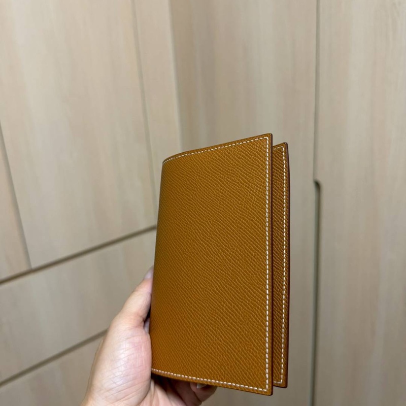 真品hermes 愛馬仕 金棕色 外縫 記事本 筆記本 活頁夾 可當 卡夾 卡包 皮夾 護照夾 信用卡卡夾 名片夾-3
