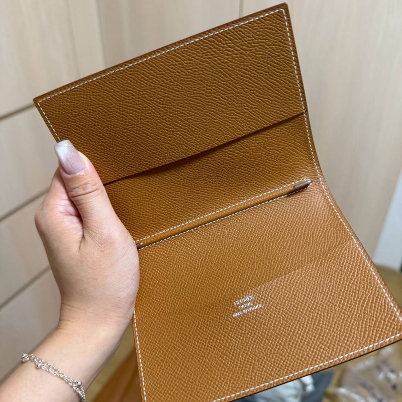 真品hermes 愛馬仕 金棕色 外縫 記事本 筆記本 活頁夾 可當 卡夾 卡包 皮夾 護照夾 信用卡卡夾 名片夾-4