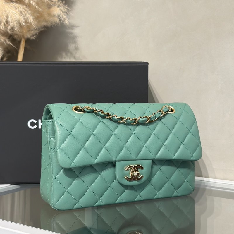 CHANEL 經典口蓋包 CF23 - 羊皮綠金-2