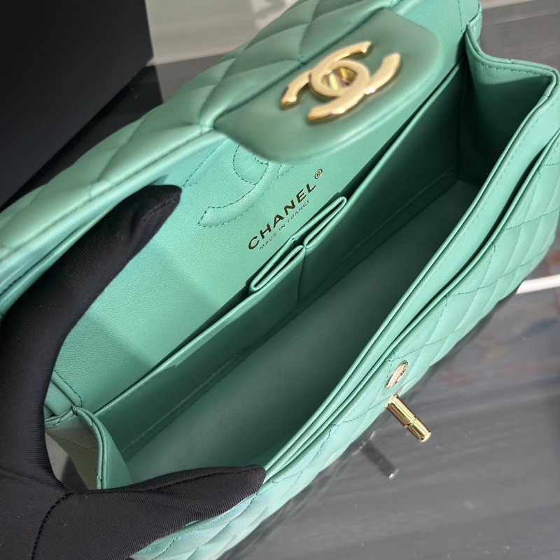 CHANEL 經典口蓋包 CF23 - 羊皮綠金-9