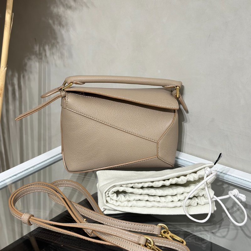 LOEWE Puzzle小牛皮手袋 - 迷你沙色-10