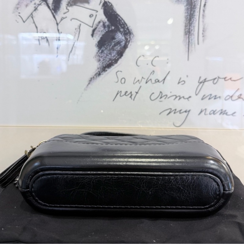 保卡款！Chanel 香奈兒 Gabrielle 流浪包 黑金 mini 迷你-4