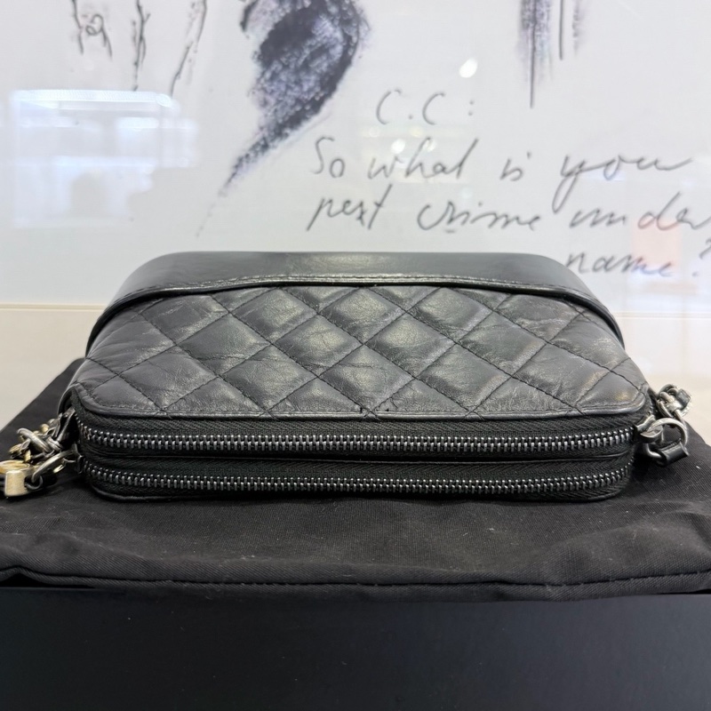 保卡款！Chanel 香奈兒 Gabrielle 流浪包 黑金 mini 迷你-5