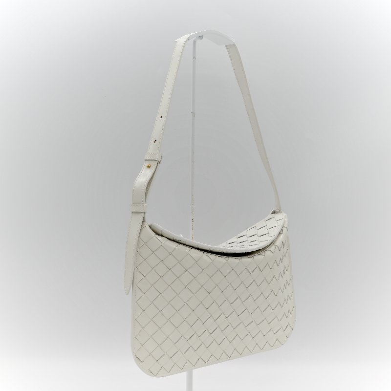 BOTTEGA VENETA 寶緹嘉 光澤感小牛皮編織 立體 翻蓋包肩背包 腋下包-1