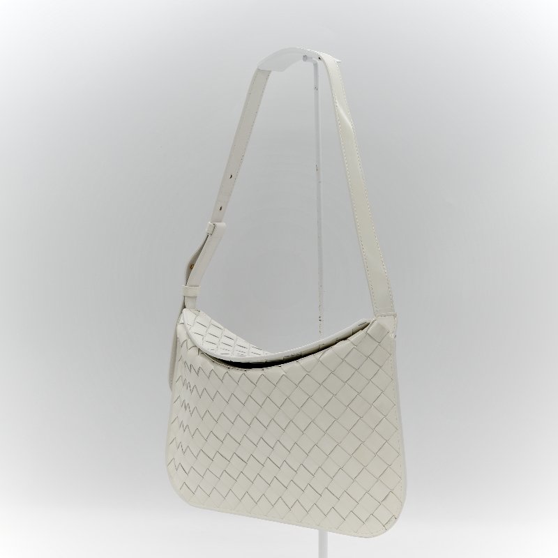 BOTTEGA VENETA 寶緹嘉 光澤感小牛皮編織 立體 翻蓋包肩背包 腋下包-2