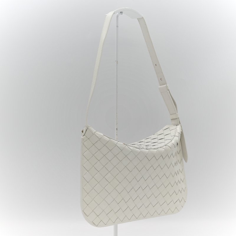 BOTTEGA VENETA 寶緹嘉 光澤感小牛皮編織 立體 翻蓋包肩背包 腋下包-4